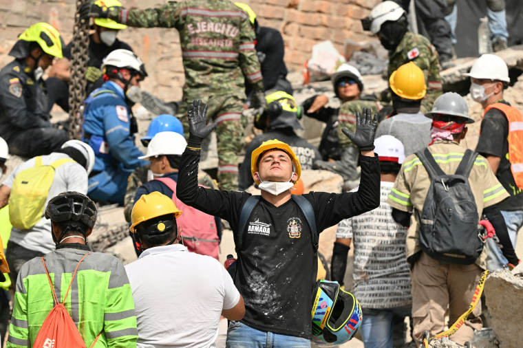 TOPSHOT-COLOMBIA-EARTHQUAKE-AFTERMATH