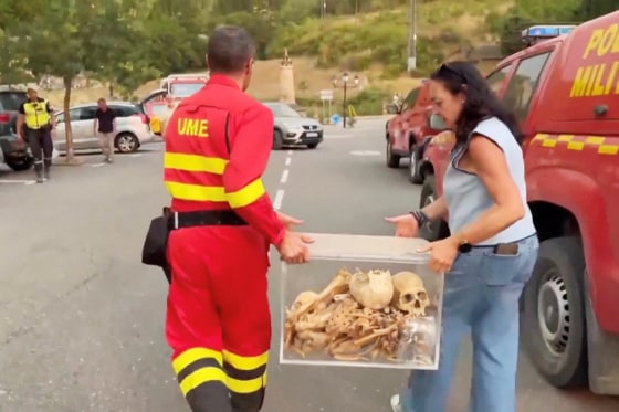 Wildfire forces removal of Aragon kings' remains from monastery in Spain