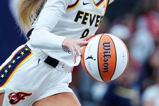WNBA: JUL 22 Connecticut Sun at Indiana Fever