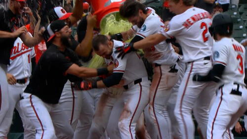 nbc_mlb_sunleadoff_260811.jpg
